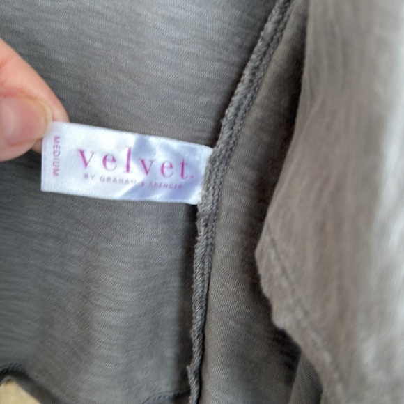 Velvet by Graham & Spencer Greenish/Gray Open Front Women's Sweater - Picture 4 of 8